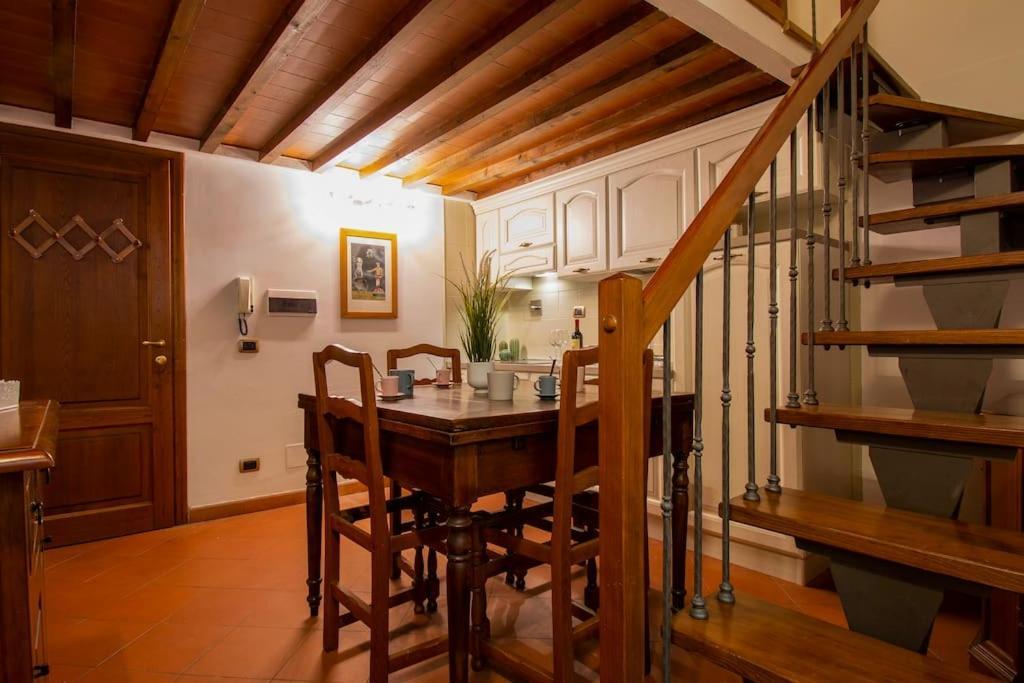 דירות פירנצה Demedici Apt W/ 2Br 1' Walk Uffizi & Ponte Vecchio מראה חיצוני תמונה